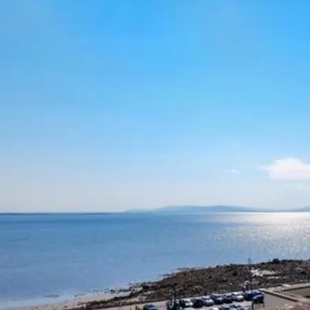 Salthill Promenade, A Very Cool & Location Apartamento Galway